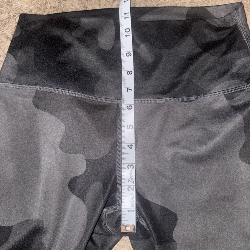 ALO leggings camo print - Picture 4 of 6